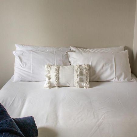 Tates Hotel وندسور المظهر الخارجي الصورة