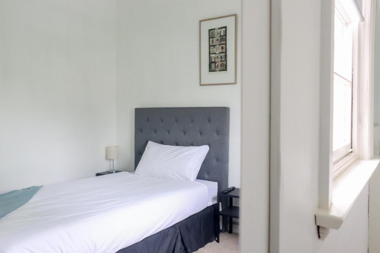 Tates Hotel وندسور المظهر الخارجي الصورة