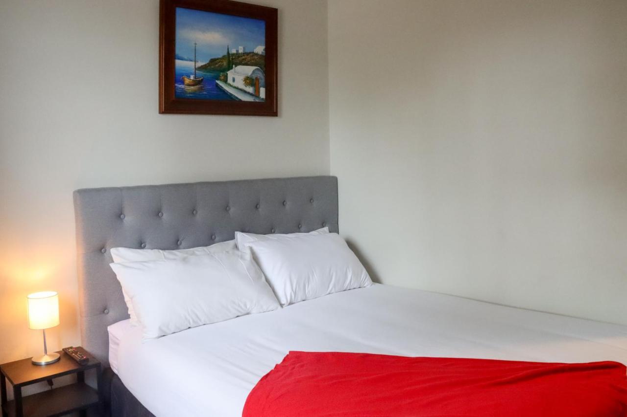 Tates Hotel وندسور المظهر الخارجي الصورة