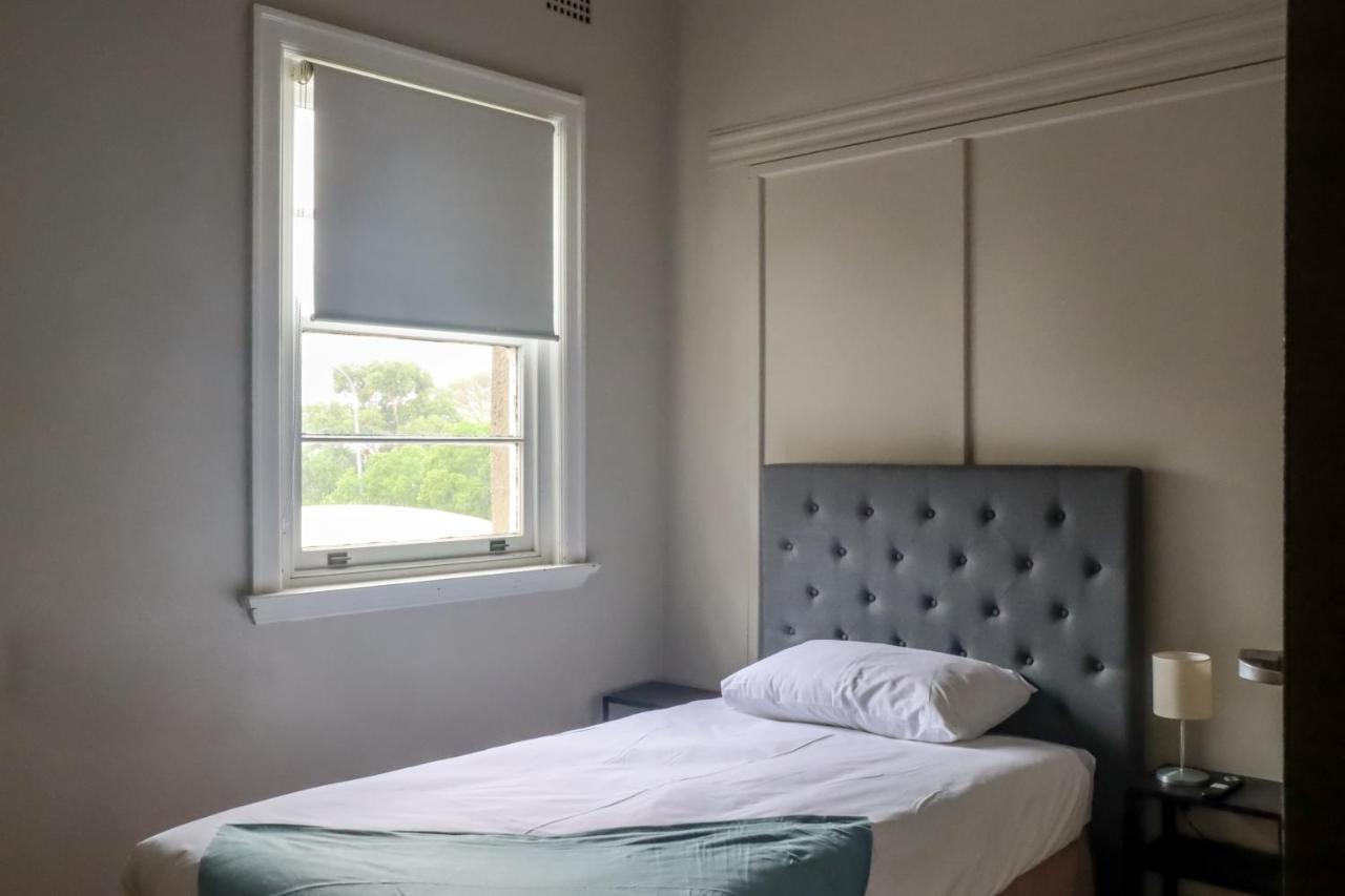 Tates Hotel وندسور المظهر الخارجي الصورة