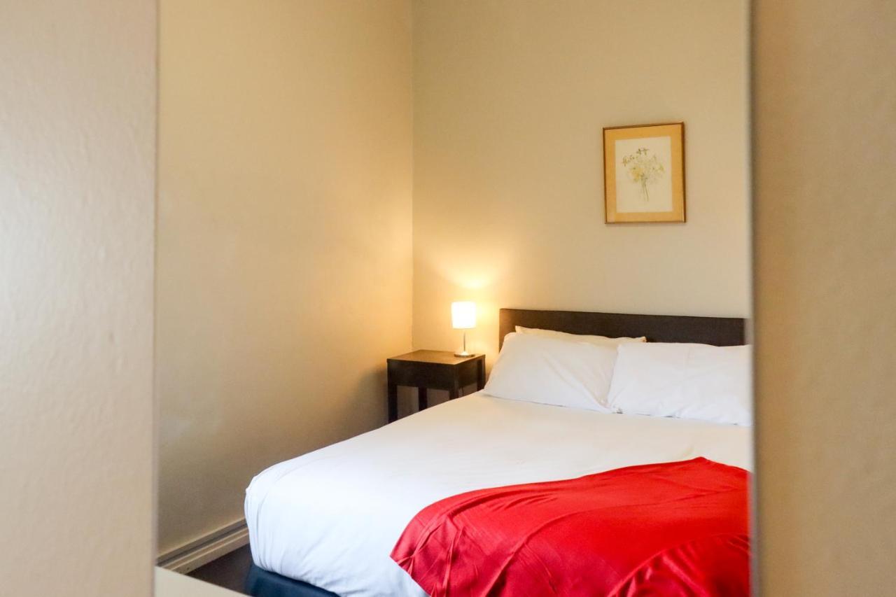 Tates Hotel وندسور المظهر الخارجي الصورة