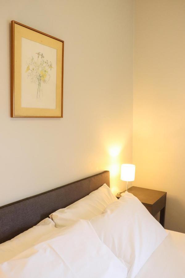 Tates Hotel وندسور المظهر الخارجي الصورة