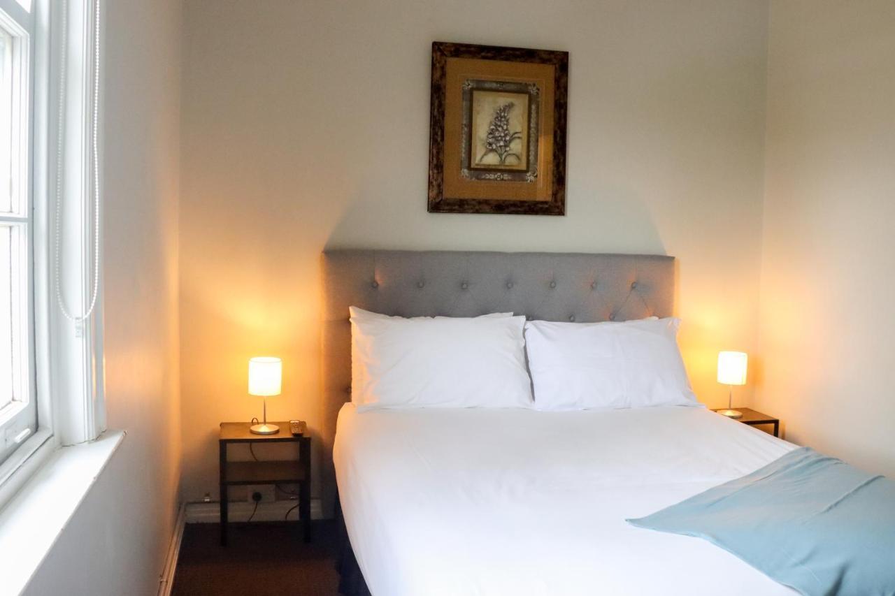 Tates Hotel وندسور المظهر الخارجي الصورة